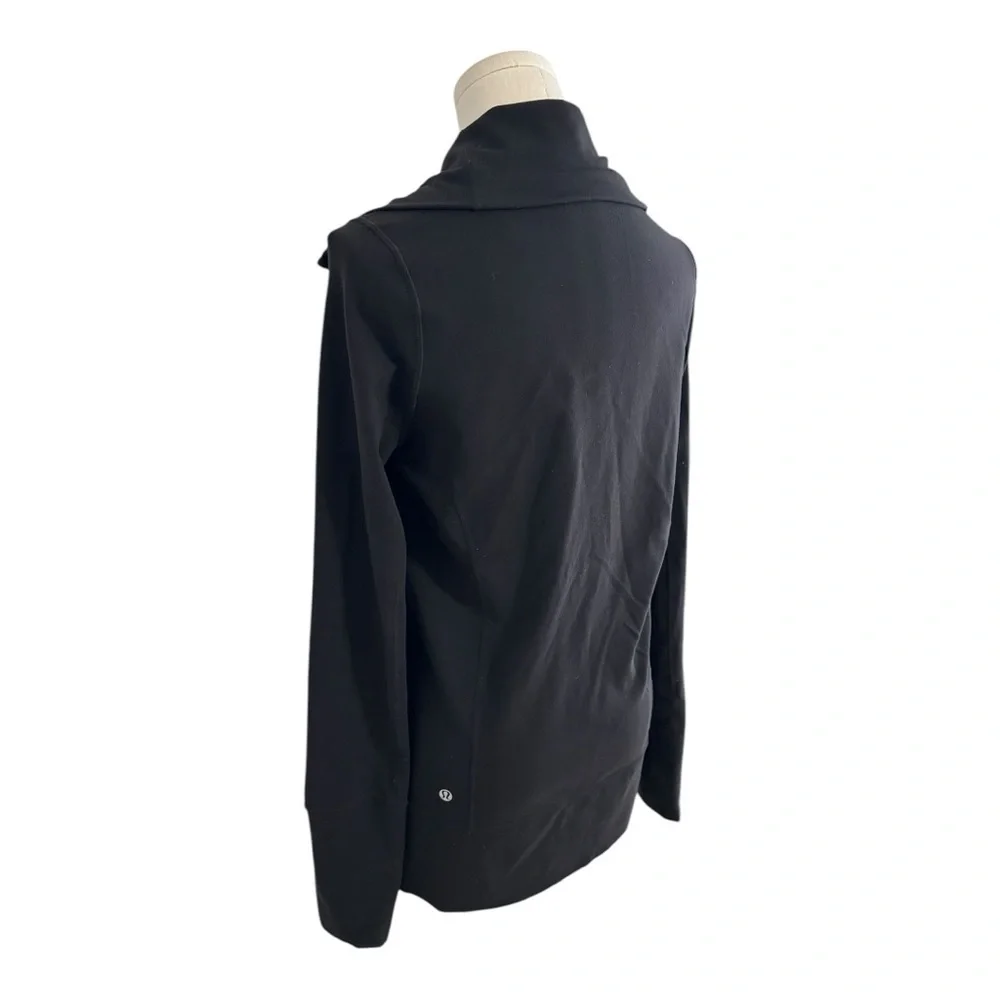 LULULEMON‎ Black Zip Up Jacket Workout Casual Walking Gym Long High Neck Size 6